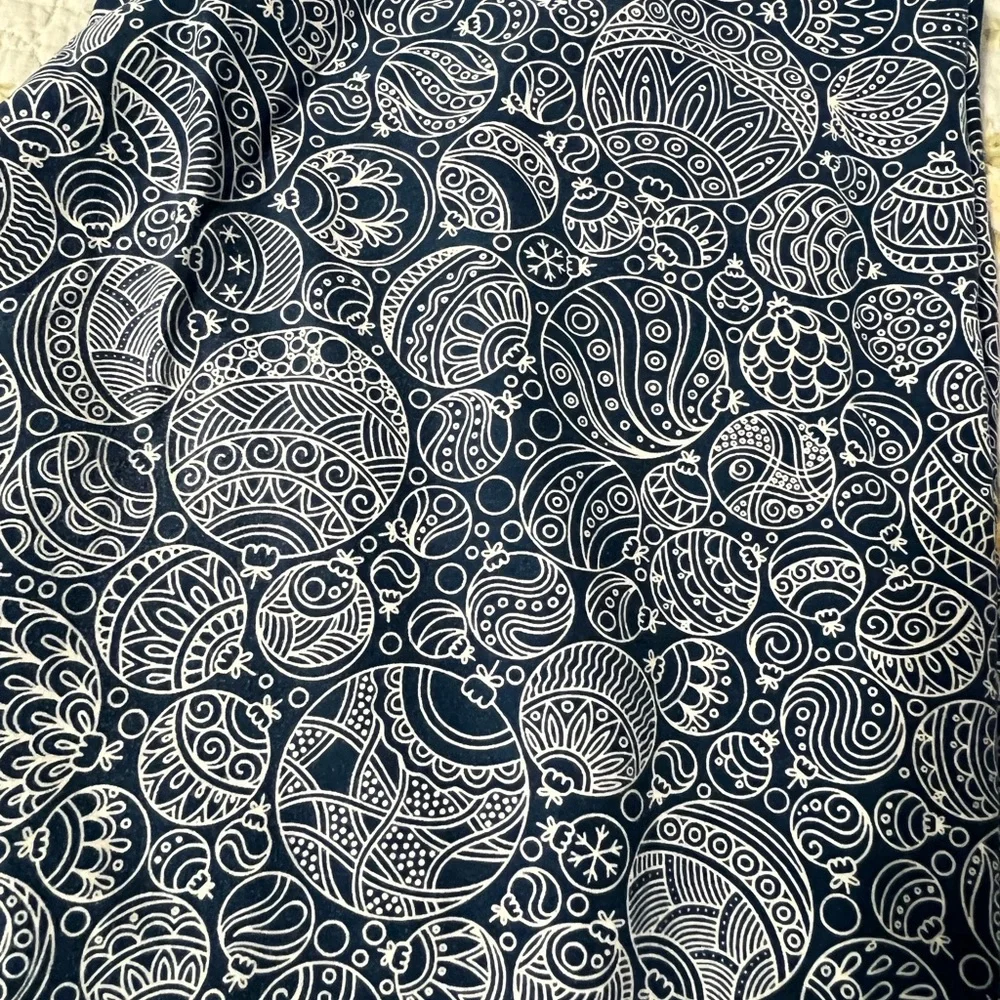 4 pair Christmas lularoe leggings - Picture 10 of 12
